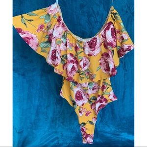 Stunning Off-the-Shoulder Body Suit 💐